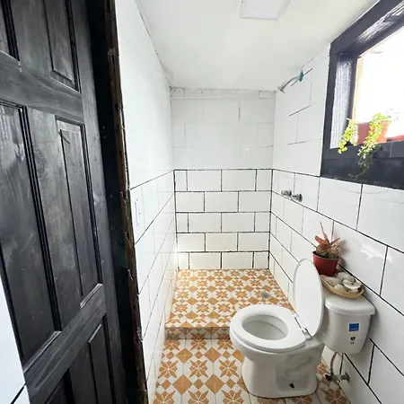 Villa Elena - Private Room With Shower Carenero Exterior photo