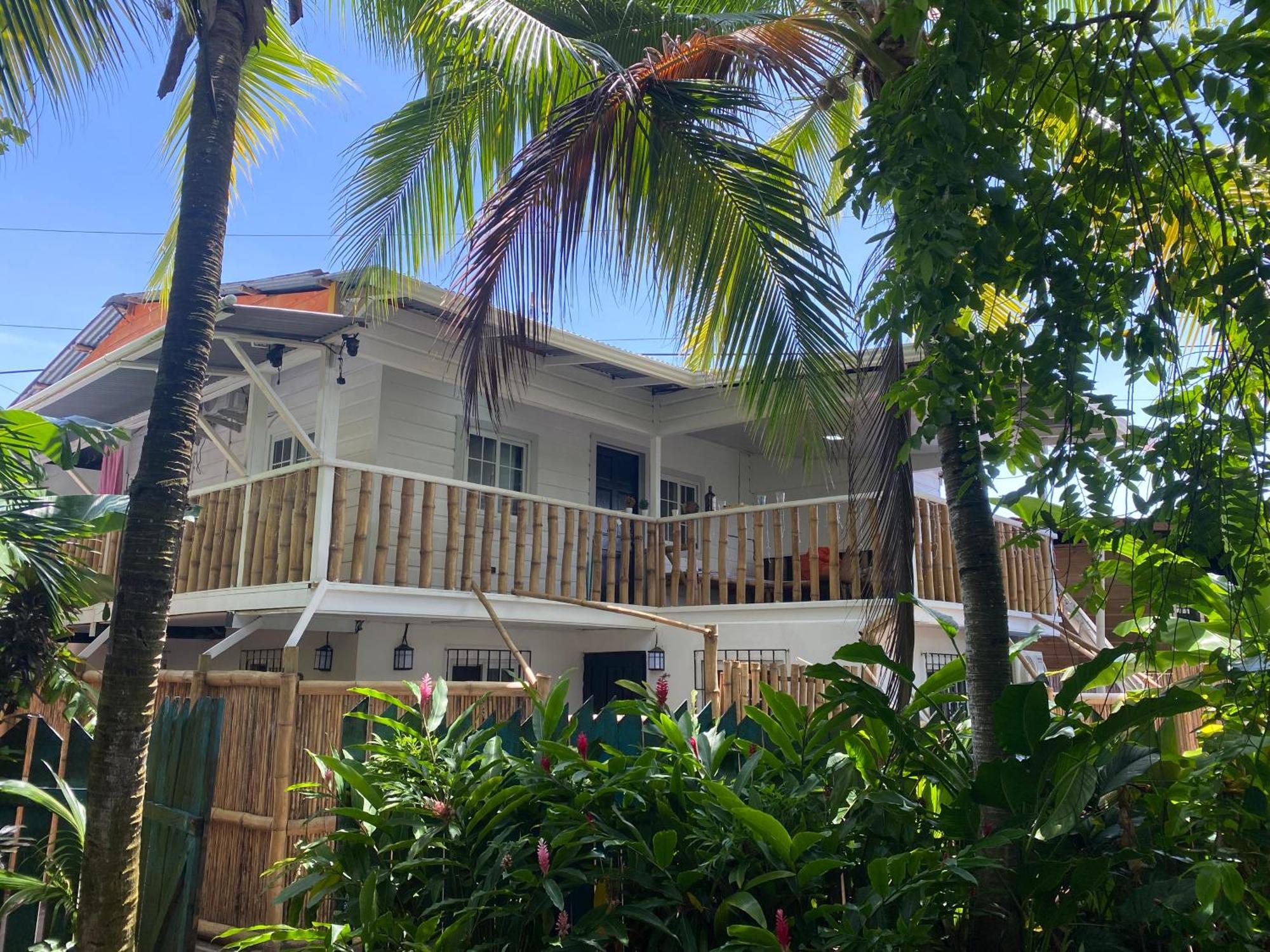 Homestay Elena - Private With Shower
